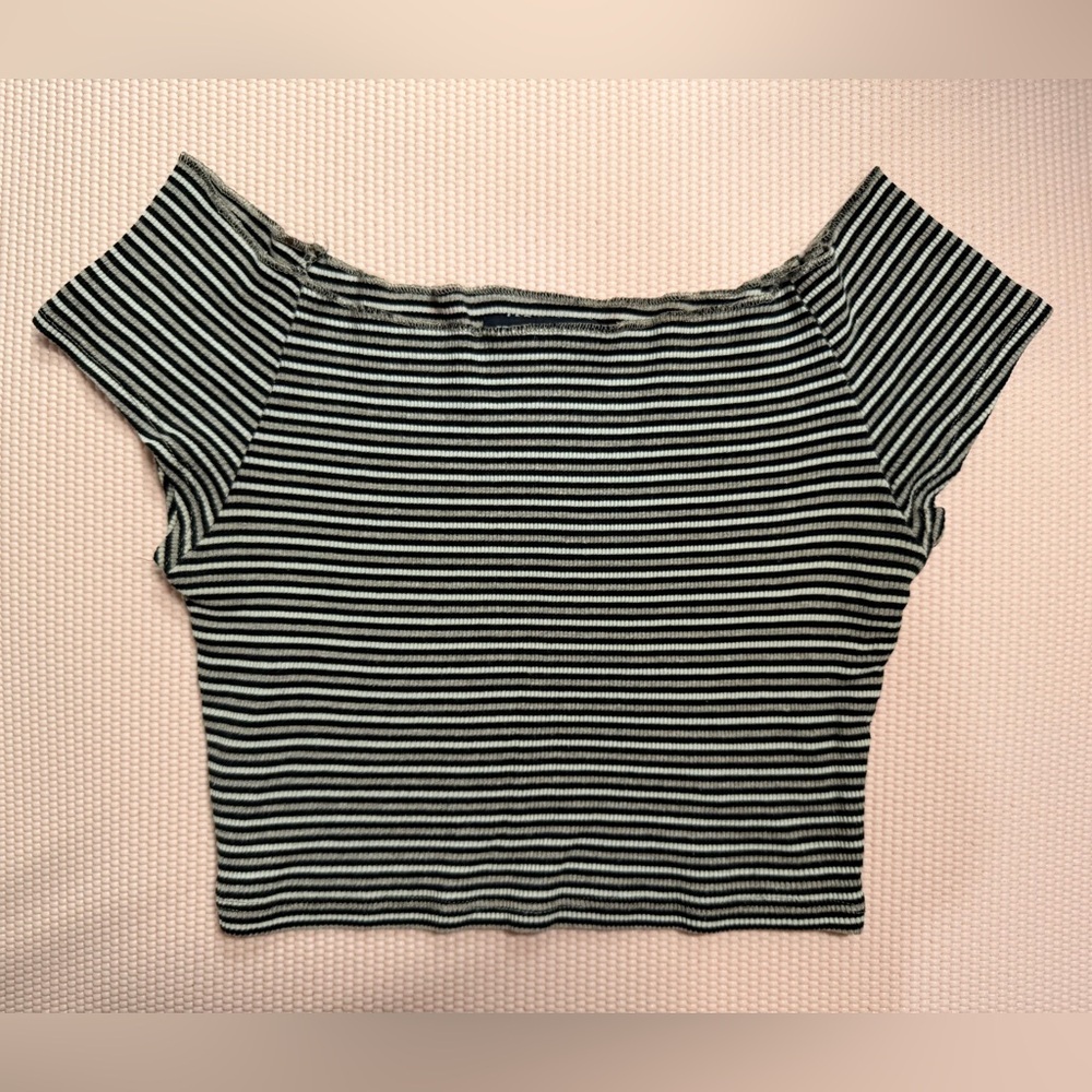 Brandy Melville Striped Off Shoulder Crop Top Black White Ribbed One Size XS S